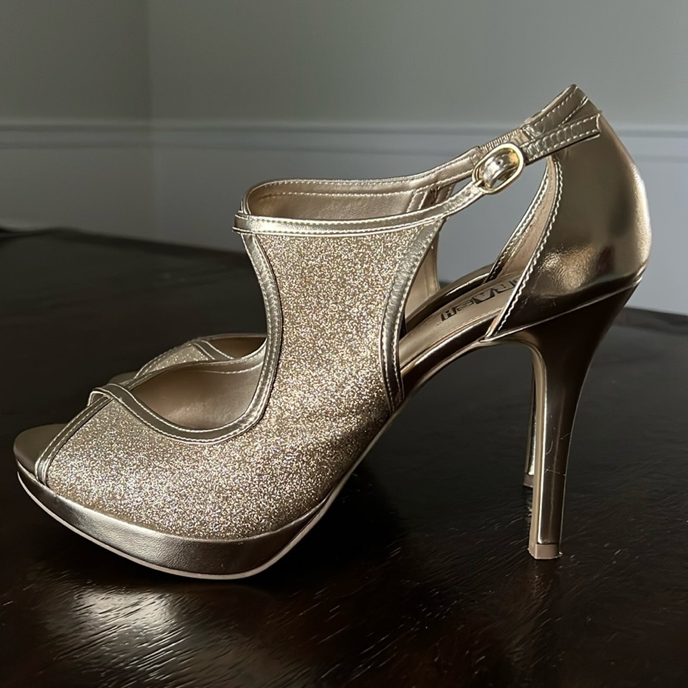 Platform Heels Brash size 9 Gold